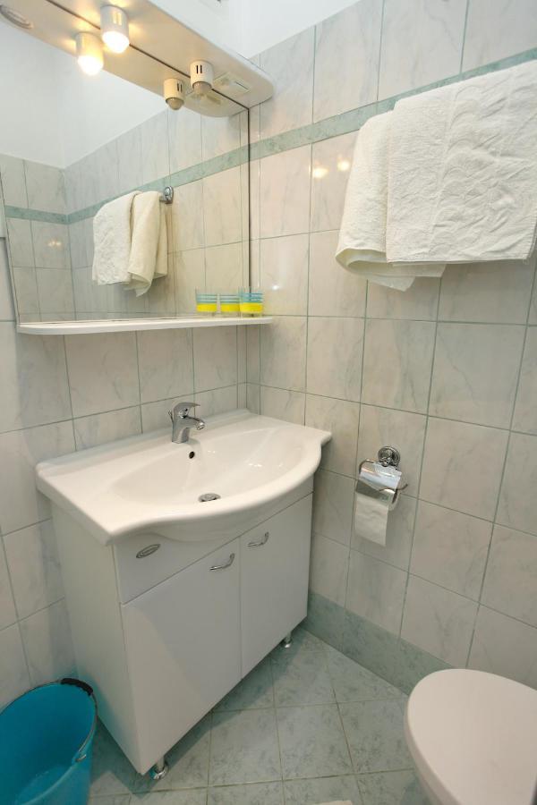 Dino Studio And Room Apartments Порторож Екстер'єр фото
