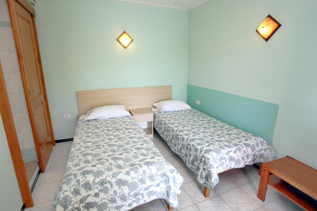 Dino Studio And Room Apartments Порторож Екстер'єр фото