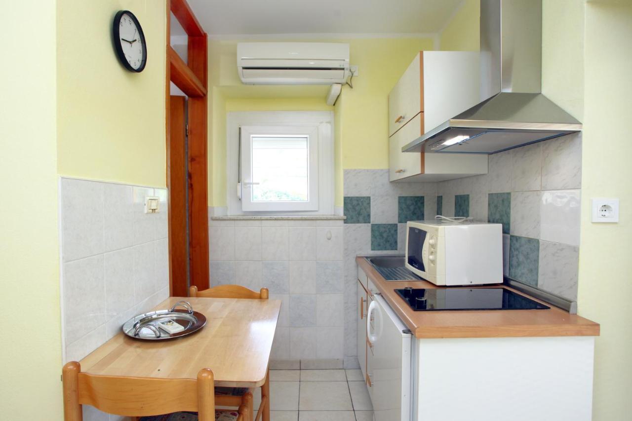 Dino Studio And Room Apartments Порторож Екстер'єр фото