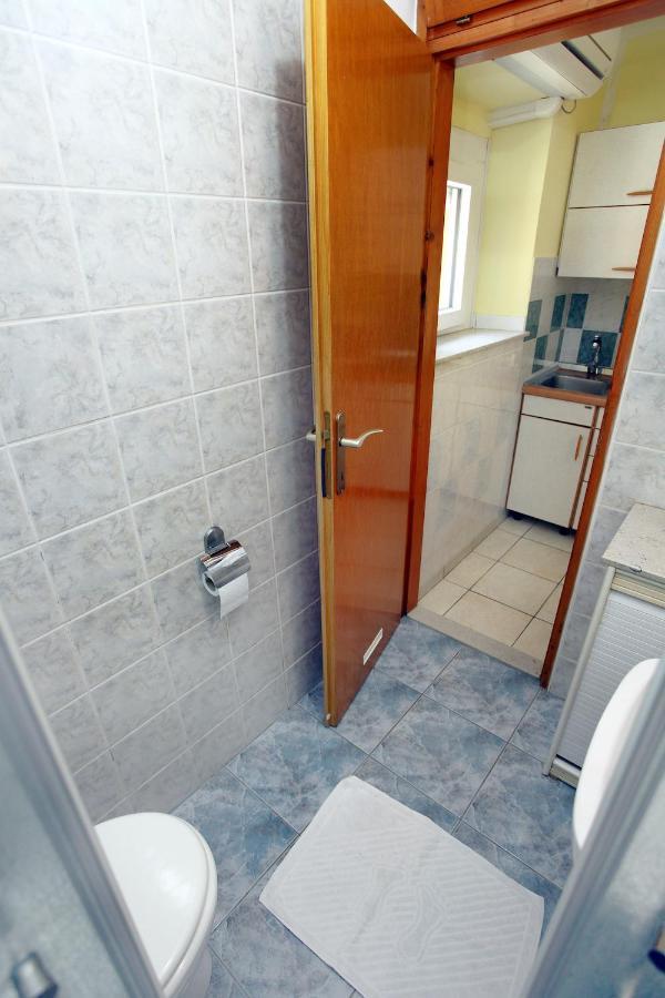 Dino Studio And Room Apartments Порторож Екстер'єр фото