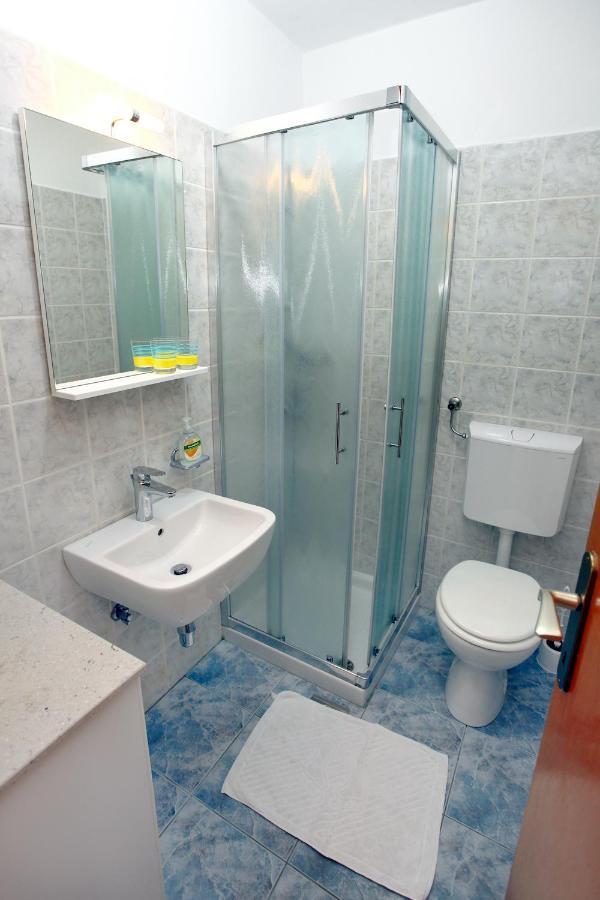 Dino Studio And Room Apartments Порторож Екстер'єр фото