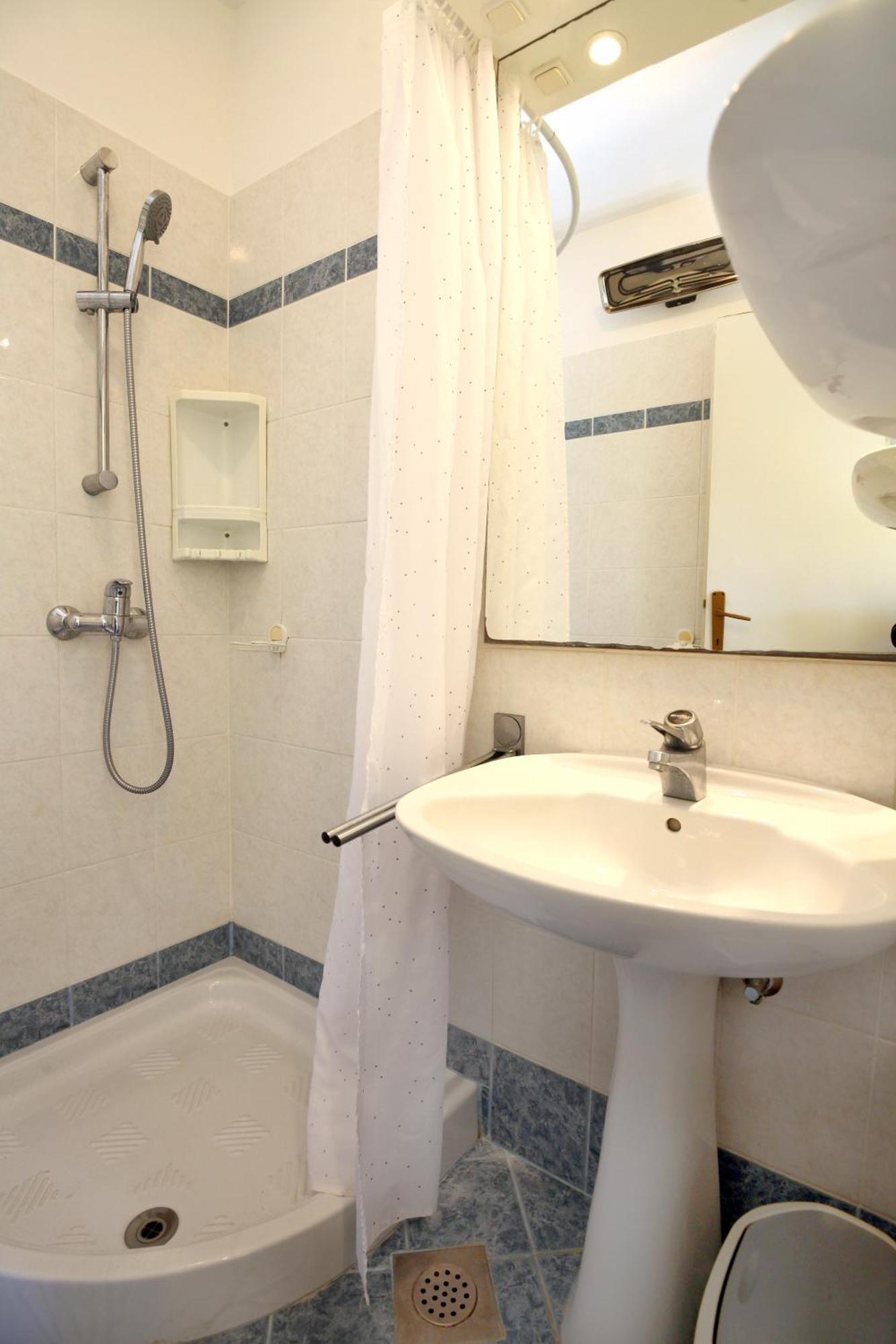 Dino Studio And Room Apartments Порторож Екстер'єр фото